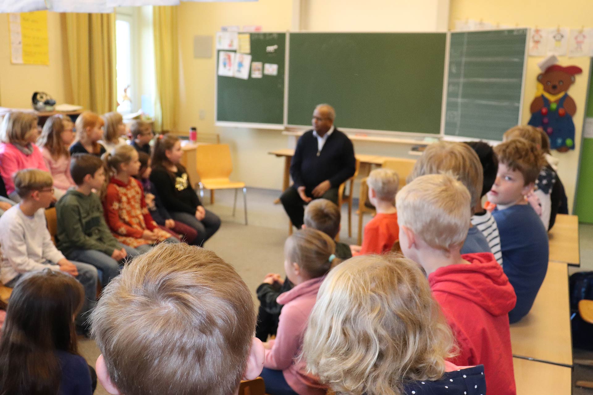 Schulklasse im Klassenzimmer